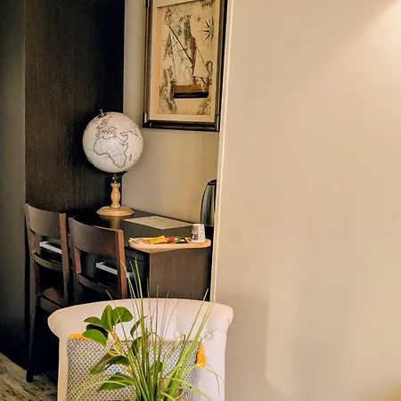 L'authentique فندق مبيت وإفطار