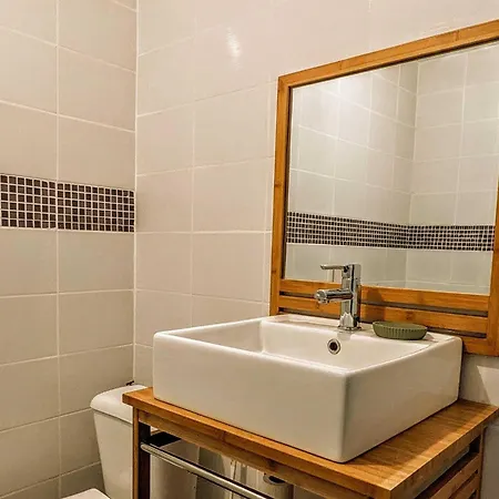 فندق مبيت وإفطار L'authentique 2*